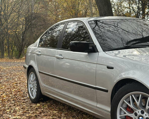 Серый БМВ 3 Серия, объемом двигателя 3 л и пробегом 367 тыс. км за 9500 $, фото 23 на Automoto.ua