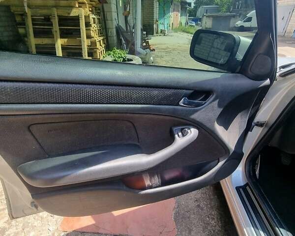 Сірий БМВ 3 Серія, об'ємом двигуна 2 л та пробігом 487 тис. км за 3800 $, фото 15 на Automoto.ua