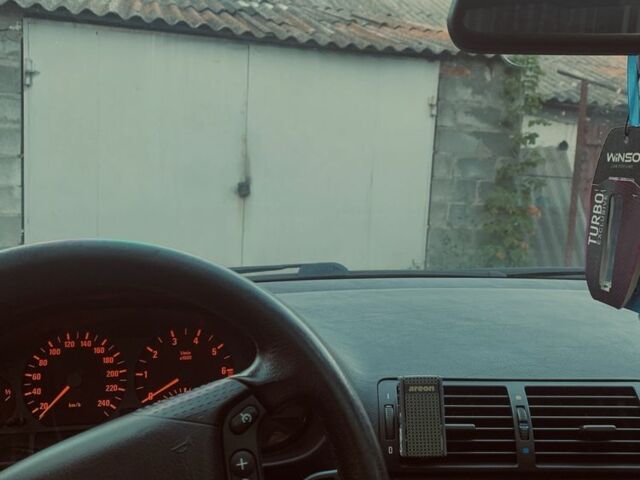 Сірий БМВ 3 Серія, об'ємом двигуна 1.8 л та пробігом 2 тис. км за 5200 $, фото 9 на Automoto.ua