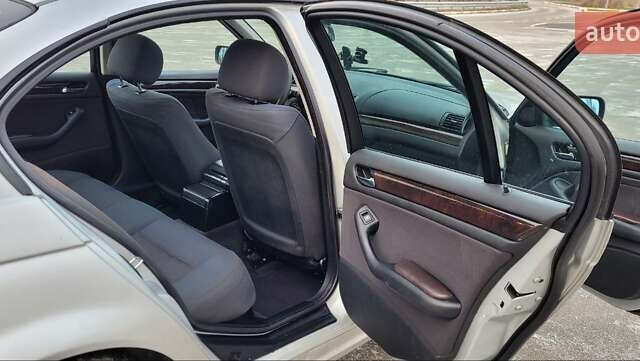Серый БМВ 3 Серия, объемом двигателя 2 л и пробегом 330 тыс. км за 6000 $, фото 13 на Automoto.ua