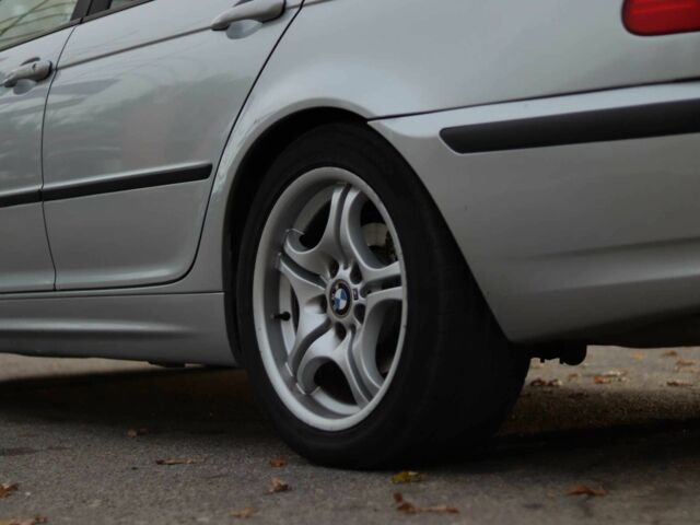 Серый БМВ 3 Серия, объемом двигателя 2 л и пробегом 210 тыс. км за 6400 $, фото 10 на Automoto.ua