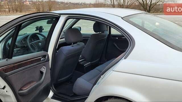 Серый БМВ 3 Серия, объемом двигателя 2 л и пробегом 330 тыс. км за 6000 $, фото 11 на Automoto.ua