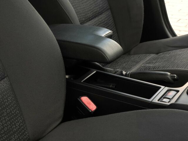 Серый БМВ 3 Серия, объемом двигателя 2 л и пробегом 210 тыс. км за 6400 $, фото 15 на Automoto.ua