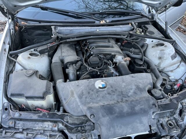 Серый БМВ 3 Серия, объемом двигателя 2 л и пробегом 300 тыс. км за 3600 $, фото 10 на Automoto.ua