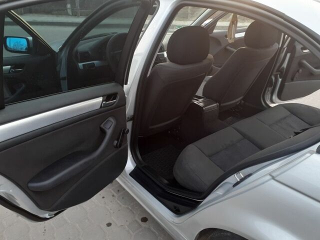 Сірий БМВ 3 Серія, об'ємом двигуна 1.8 л та пробігом 260 тис. км за 5600 $, фото 14 на Automoto.ua