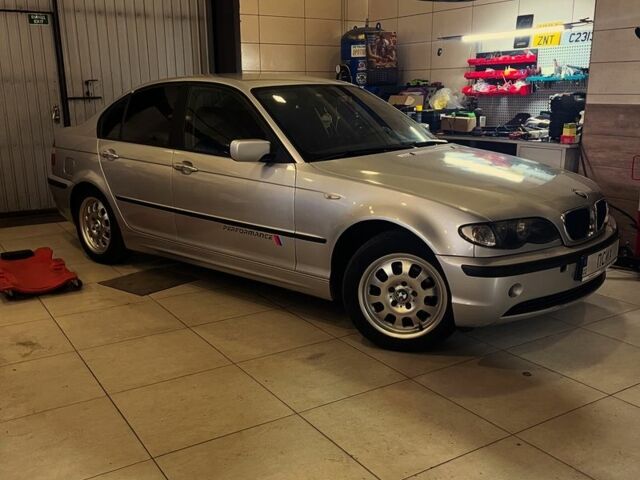 Серый БМВ 3 Серия, объемом двигателя 2 л и пробегом 288 тыс. км за 4950 $, фото 1 на Automoto.ua