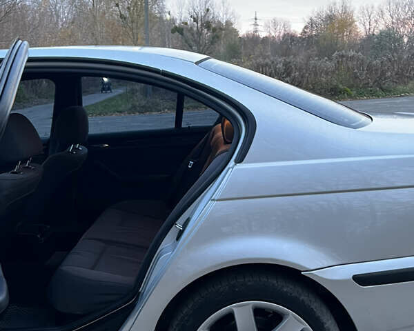 Серый БМВ 3 Серия, объемом двигателя 2 л и пробегом 240 тыс. км за 5000 $, фото 13 на Automoto.ua