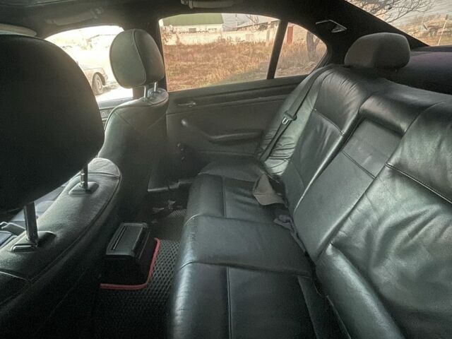 Серый БМВ 3 Серия, объемом двигателя 1.8 л и пробегом 400 тыс. км за 3000 $, фото 6 на Automoto.ua