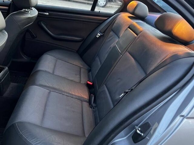 Серый БМВ 3 Серия, объемом двигателя 2 л и пробегом 198 тыс. км за 5000 $, фото 7 на Automoto.ua