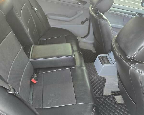 Серый БМВ 3 Серия, объемом двигателя 2 л и пробегом 390 тыс. км за 5500 $, фото 11 на Automoto.ua