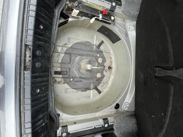 Сірий БМВ 3 Серія, об'ємом двигуна 2 л та пробігом 376 тис. км за 4500 $, фото 11 на Automoto.ua