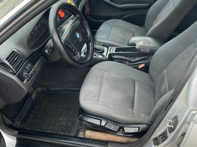 Сірий БМВ 3 Серія, об'ємом двигуна 2 л та пробігом 325 тис. км за 4450 $, фото 10 на Automoto.ua