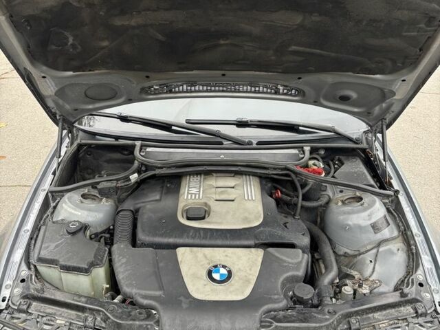 Серый БМВ 3 Серия, объемом двигателя 2 л и пробегом 444 тыс. км за 5800 $, фото 8 на Automoto.ua