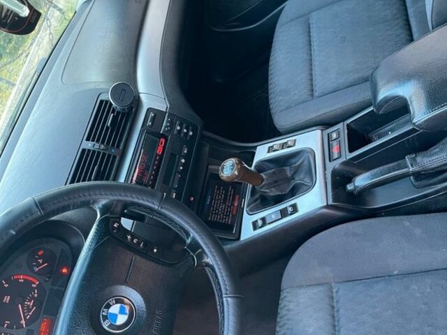 Сірий БМВ 3 Серія, об'ємом двигуна 3 л та пробігом 379 тис. км за 2500 $, фото 3 на Automoto.ua