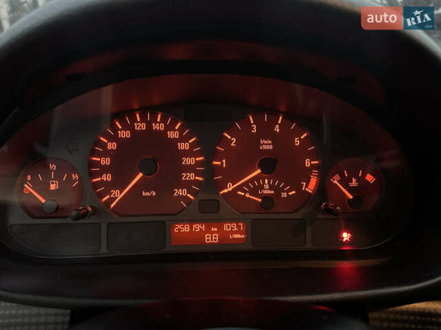 Серый БМВ 3 Серия, объемом двигателя 2 л и пробегом 259 тыс. км за 4200 $, фото 13 на Automoto.ua