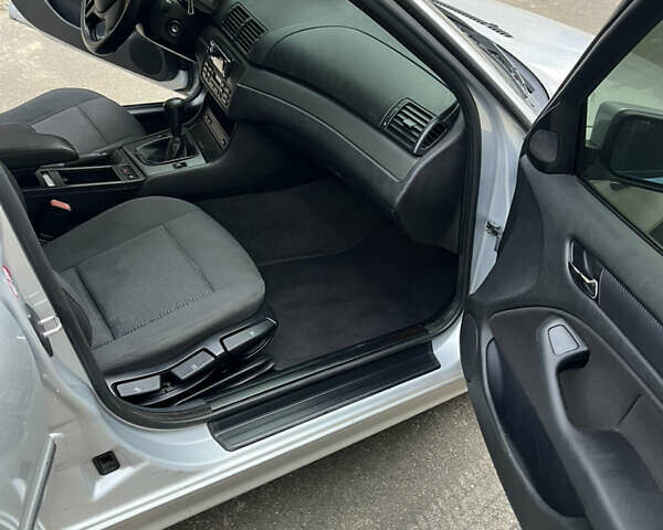 Серый БМВ 3 Серия, объемом двигателя 1.8 л и пробегом 240 тыс. км за 3900 $, фото 9 на Automoto.ua