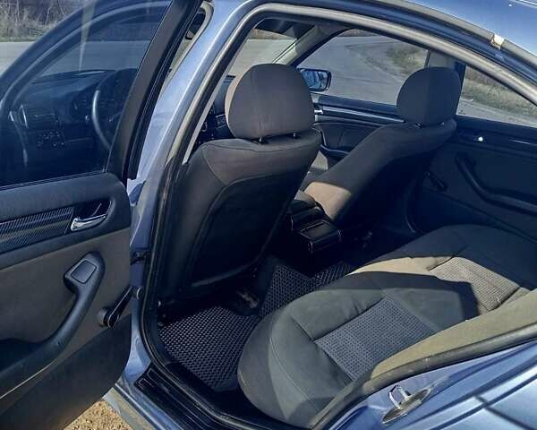 Серый БМВ 3 Серия, объемом двигателя 2 л и пробегом 380 тыс. км за 5000 $, фото 16 на Automoto.ua