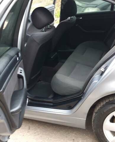 Серый БМВ 3 Серия, объемом двигателя 2 л и пробегом 335 тыс. км за 4500 $, фото 17 на Automoto.ua