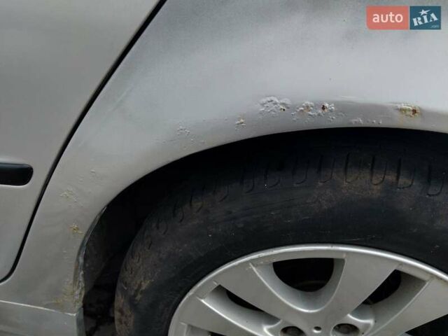 Серый БМВ 3 Серия, объемом двигателя 1.8 л и пробегом 315 тыс. км за 4000 $, фото 8 на Automoto.ua