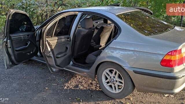 Серый БМВ 3 Серия, объемом двигателя 1.8 л и пробегом 288 тыс. км за 5600 $, фото 19 на Automoto.ua