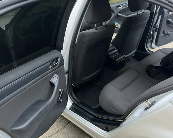 Серый БМВ 3 Серия, объемом двигателя 1.8 л и пробегом 240 тыс. км за 3900 $, фото 7 на Automoto.ua