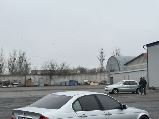 Серый БМВ 3 Серия, объемом двигателя 2.2 л и пробегом 150 тыс. км за 2900 $, фото 6 на Automoto.ua