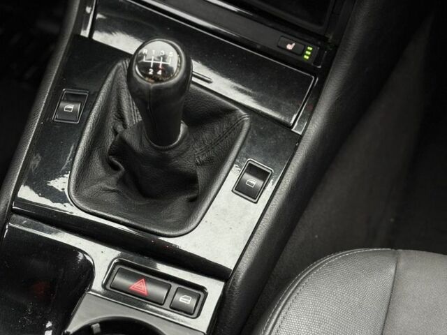 Серый БМВ 3 Серия, объемом двигателя 2 л и пробегом 444 тыс. км за 5800 $, фото 11 на Automoto.ua