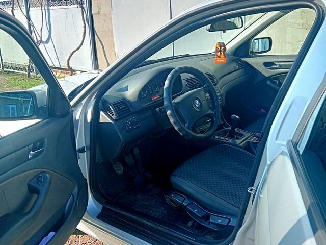 Серый БМВ 3 Серия, объемом двигателя 2 л и пробегом 314 тыс. км за 5000 $, фото 7 на Automoto.ua