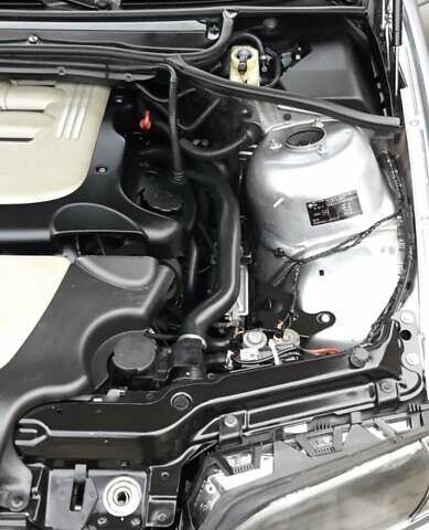 Серый БМВ 3 Серия, объемом двигателя 2 л и пробегом 335 тыс. км за 4500 $, фото 21 на Automoto.ua