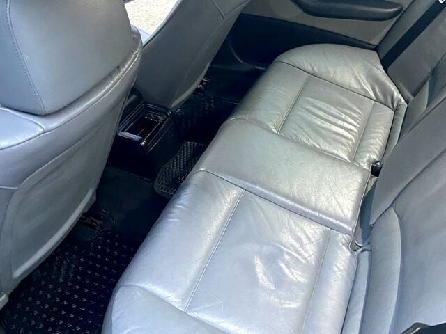 Серый БМВ 3 Серия, объемом двигателя 2 л и пробегом 345 тыс. км за 4700 $, фото 8 на Automoto.ua