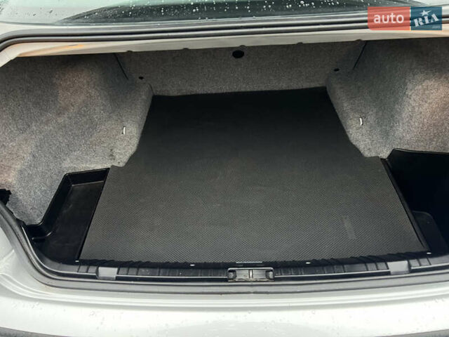 Серый БМВ 3 Серия, объемом двигателя 1.8 л и пробегом 206 тыс. км за 5500 $, фото 11 на Automoto.ua