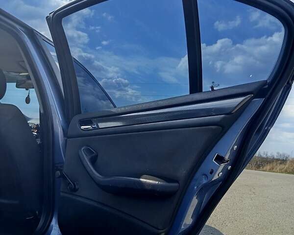 Серый БМВ 3 Серия, объемом двигателя 2 л и пробегом 380 тыс. км за 5000 $, фото 15 на Automoto.ua