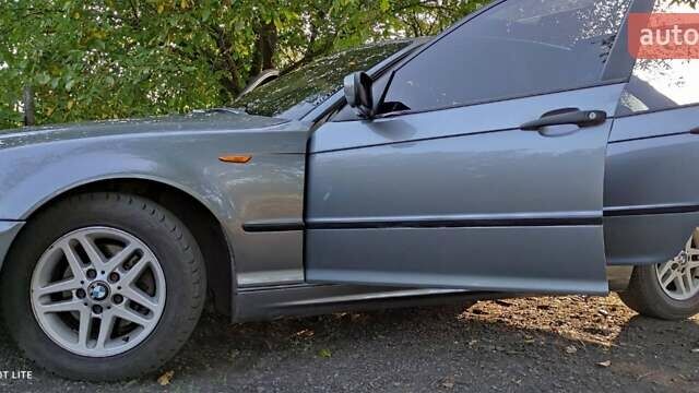 Серый БМВ 3 Серия, объемом двигателя 1.8 л и пробегом 288 тыс. км за 5600 $, фото 6 на Automoto.ua