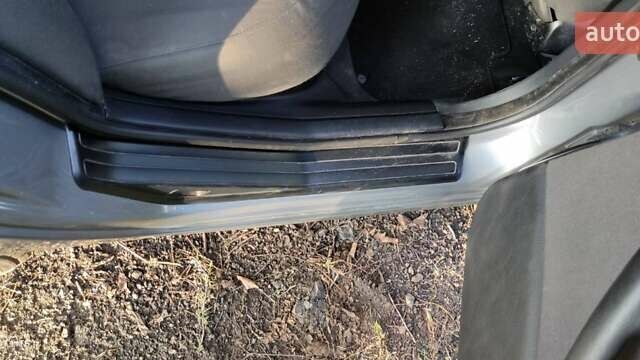 Серый БМВ 3 Серия, объемом двигателя 1.8 л и пробегом 288 тыс. км за 5600 $, фото 15 на Automoto.ua