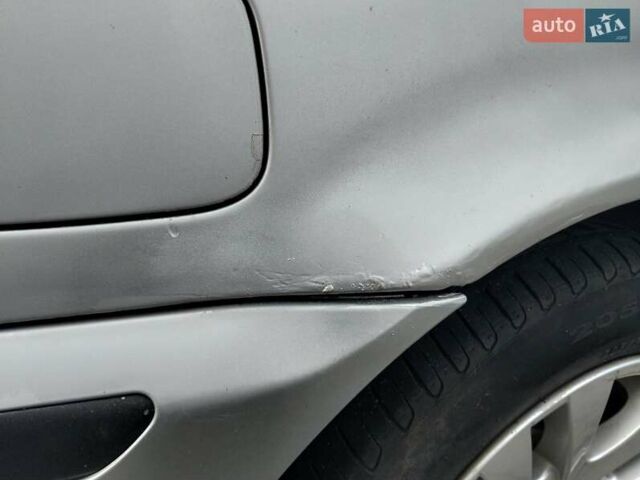 Серый БМВ 3 Серия, объемом двигателя 1.8 л и пробегом 315 тыс. км за 4000 $, фото 9 на Automoto.ua