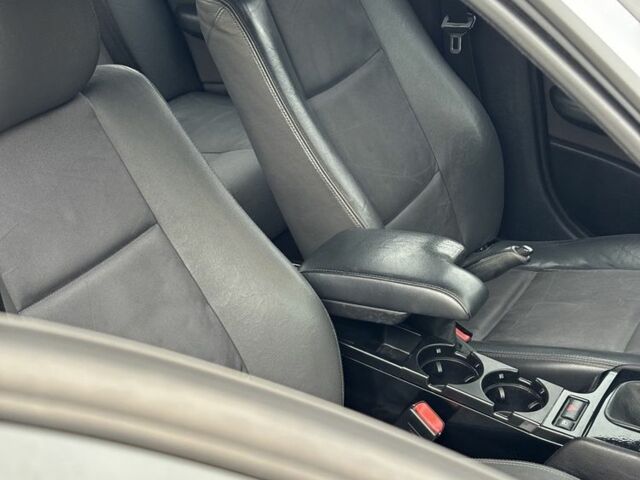 Серый БМВ 3 Серия, объемом двигателя 2 л и пробегом 444 тыс. км за 5800 $, фото 10 на Automoto.ua