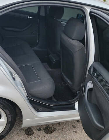 Сірий БМВ 3 Серія, об'ємом двигуна 2 л та пробігом 341 тис. км за 5500 $, фото 4 на Automoto.ua