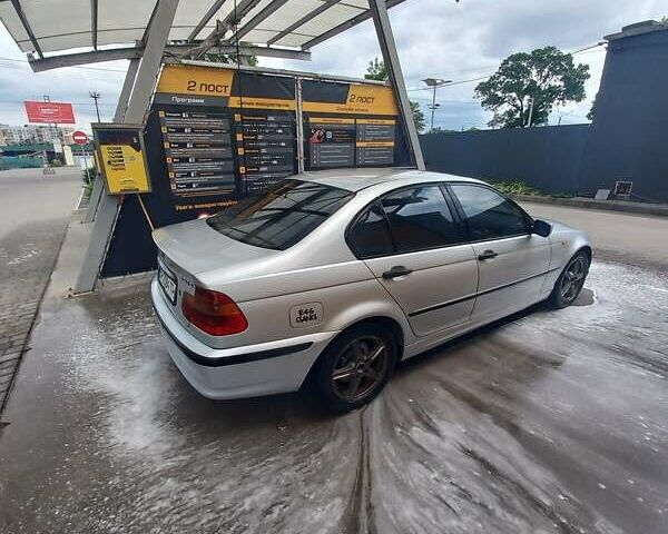 Серый БМВ 3 Серия, объемом двигателя 2 л и пробегом 234 тыс. км за 5900 $, фото 8 на Automoto.ua