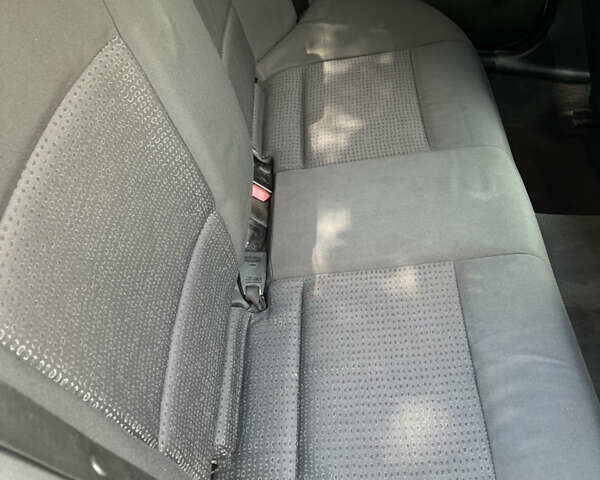 Серый БМВ 3 Серия, объемом двигателя 2 л и пробегом 292 тыс. км за 5300 $, фото 12 на Automoto.ua