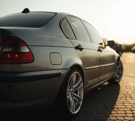 Серый БМВ 3 Серия, объемом двигателя 2 л и пробегом 330 тыс. км за 5600 $, фото 14 на Automoto.ua