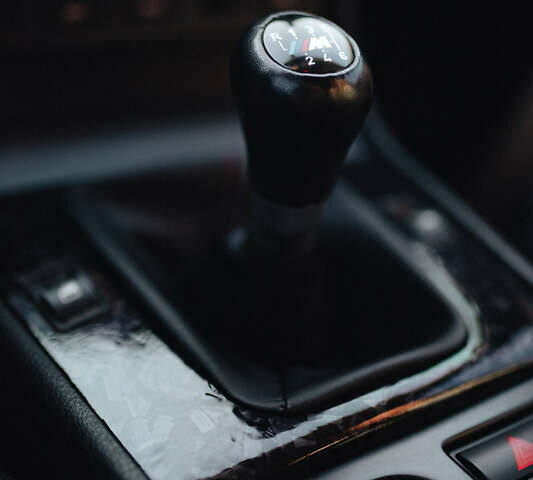 Серый БМВ 3 Серия, объемом двигателя 2 л и пробегом 330 тыс. км за 5600 $, фото 12 на Automoto.ua