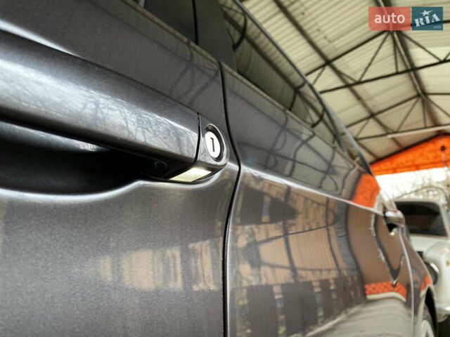 Серый БМВ 3 Серия, объемом двигателя 2 л и пробегом 388 тыс. км за 8000 $, фото 24 на Automoto.ua
