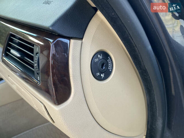 Серый БМВ 3 Серия, объемом двигателя 2 л и пробегом 388 тыс. км за 8000 $, фото 51 на Automoto.ua