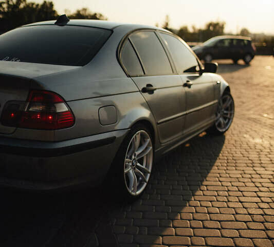 Серый БМВ 3 Серия, объемом двигателя 2 л и пробегом 330 тыс. км за 5600 $, фото 16 на Automoto.ua