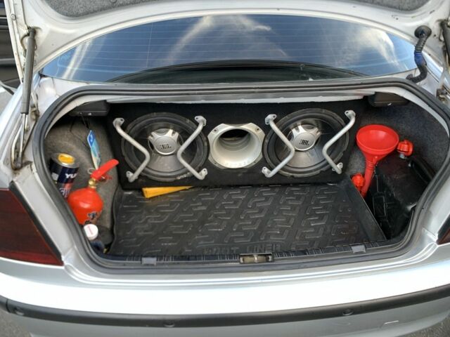 Сірий БМВ 3 Серія, об'ємом двигуна 2 л та пробігом 350 тис. км за 4800 $, фото 6 на Automoto.ua