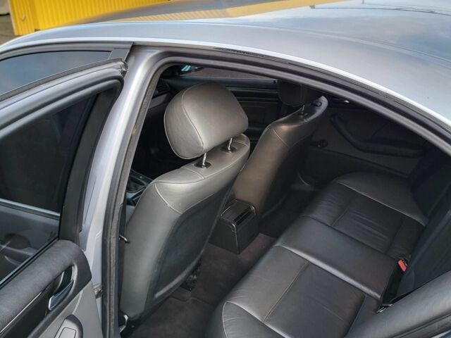 Серый БМВ 3 Серия, объемом двигателя 1.8 л и пробегом 240 тыс. км за 5500 $, фото 8 на Automoto.ua