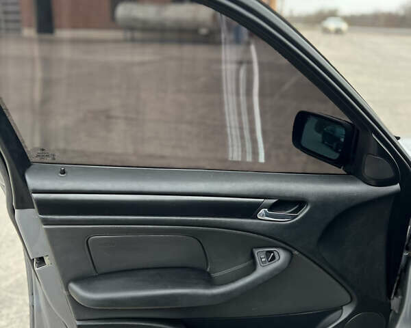 Серый БМВ 3 Серия, объемом двигателя 2 л и пробегом 398 тыс. км за 6500 $, фото 24 на Automoto.ua