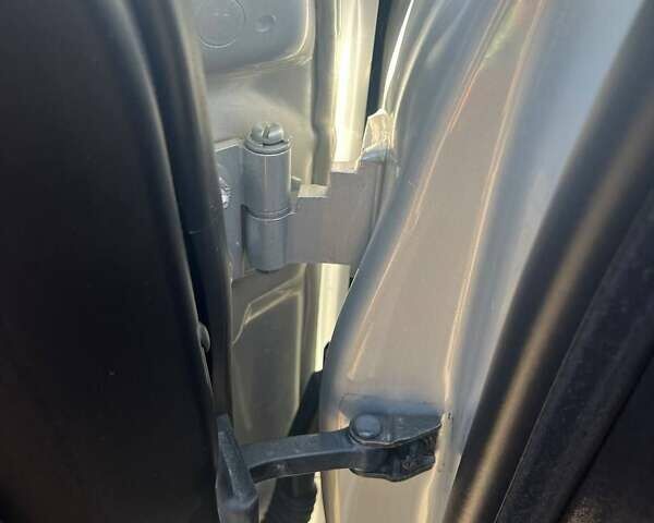 Сірий БМВ 3 Серія, об'ємом двигуна 1.8 л та пробігом 169 тис. км за 5800 $, фото 10 на Automoto.ua