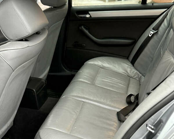 Серый БМВ 3 Серия, объемом двигателя 1.8 л и пробегом 210 тыс. км за 5350 $, фото 19 на Automoto.ua