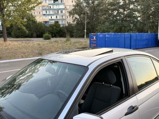 Серый БМВ 3 Серия, объемом двигателя 2 л и пробегом 275 тыс. км за 4400 $, фото 5 на Automoto.ua